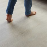 置くだけ フロアタイル 6畳 2畳 賃貸OK ホワイトウッド 床材 フローリングマット 床タイル 吸着 貼ってはがせる 接着剤不要 敷くだけ 床 北欧 オシャレ ダイニング