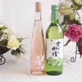 優雅な金箔入り辛口ロゼワインと国産ワインセット(実りの収穫 白甘口ワイン 甘口(山梨県)720mlJapanWine桜12.5度(山梨県)375ml