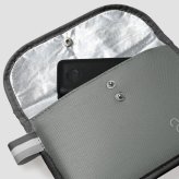 a.v.vモバイルバッテリーポーチ A/グレー 12-6754-20 景品 記念品 粗品 ノベルティ 名入れ 御挨拶 ご挨拶