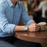ヴェルサーチェ 腕時計 メンズ ライトブルー アクアブルー シルバー ゴールド クロノグラフ 46mm VERSACE SPORTY GRECA スイス製 メンズ腕時計 高級 ブランド おしゃれ プレゼント ギフト 成人 卒業 入学