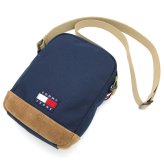トミーヒルフィガー トミージーンズ クロスバッグ TOMMY HILFIGER TOMMY JEANS ショルダーバッグ クロスボディ 2L 斜め掛け ユニセックス メンズ レディース AM0AM14609 C1G 【ラッピング無料 誕生日 お祝い プレゼント ギフト 贈り物】 送料無料