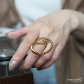 ステンレス オープンドロップリング 18KGP レディース 指輪 ゴールド オープンリング ドロップリング ティアドロップリング ニュアンスリング ボリュームリング 曲線リング ウェーブリング 大ぶり 金属アレルギー対応 韓国アクセサリー トレンド