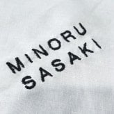 【名入れ 刺繍】【30枚以上で購入可能】座席札 名入れ ハンカチ《キャンブリック》(名入れハンカチ ギフト プレゼント 結婚式 結婚祝い 引出物 記念品 贈り物 ハンドタオル タオルハンカチ ハンカチタオル おしゃれ かわいい 雑貨 ハンカチ 綿100％ 日本製）