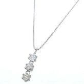 ネックレス レディース ダイヤモンド 0.3ct 3ストーン ペンダント K10 ホワイトゴールド 天然ダイヤ 3連 シンプル 華奢 記念日 誕生日 プレゼント ギフト 妻 彼女