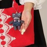 猫 バッグ トートバッグ 日本製 レディース レース 刺繍 チャーム付き かわいい 大人 可愛い 軽量 A4 黒 ネイビー 赤 サブバッグ 猫雑貨 ギフト【LALUICE】