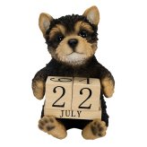 置物 犬 ヨークシャーテリア 万年カレンダー 高さ11.5cm woobia ウービア いぬ リアル かわいい おしゃれ 玄関 デスク インテリア 卓上カレンダー 日めくり 動物 癒し 棚 オフィス プレゼント ギフト 新築祝い 犬好き