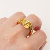 ドラゴンリング 通販 指輪 アクセサリー ジュエリー ファッションリング 龍 開運グッズ 大人 上品 ドラゴン リング フリーサイズ カジュアル フォーマル 記念日 誕生日 普段使い おしゃれ かわいい 男女兼用