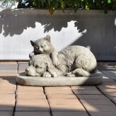 英国製 ストーン【子猫と子犬】仲良くお昼寝【ガーデニング雑貨】猫 犬 置物イングリッシュガーデン 幅33cm 11kg インポートガーデニング ガーデン 雑貨 オーナメント 