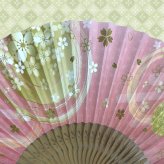 敬老の日 送料無料 名入れ 扇子 千本桜 ピンク 紫色 黒色 紙扇子 桜模様 名前入り プレゼント 女性用 着物 浴衣 和小物 レディース 桜柄 和装 かわいい 記念品 ノベルティ 誕生日プレゼント 贈り物 ギフト おしゃれ お洒落 おすすめ /扇子/ ネコポス