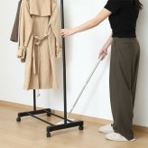 インテリアに馴染むハンガーラックAURA スリム ホワイト・ブラック 2色展開 衣類収納 省スペース 収納ラック おしゃれ シンプル 新生活 家具 不二貿易