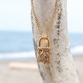 ハワイアンジュエリー ネックレス レディース メンズ ステンレス パドロック スクロール 波 南京錠 金属アレルギー対応 チェーン付き ペンダント サージカルステンレス つけっぱなしOK プレゼント 女性 男性 男女兼用 記念日 誕生日 プレゼント ペア ギフト