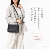日本製 本革 ショルダーバッグ レディース 斜めがけ 大人 軽量 小さめ 革 黒 ブラック キャメル ブラウン 茶色 ベージュ ネイビー ブルー 青 レザー 無地 ポケット ファスナー おしゃれ ミニ ショルダー バッグ 横型 ペットボトル 入る マチ 広 ショルダー ポシェット 女性