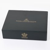 【名入れ無料】ロイヤルコペンハーゲン スターフルーテッド クリスマス ディッシュ 17.5cm×14cm 日本未発売 2503353(1055053)  【スペシャルラッピング660円(別売り)】 北欧食器 洋食器 送別会 誕生日 お中元 還暦祝い 結婚祝い 結婚式 高級 父の日 母の日 成人祝い ホワイトデー