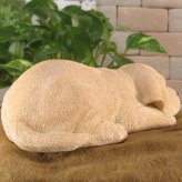 犬　置物 リアル　ラブラドールレトリバー　お昼寝中　いぬ　動物オブジェ　ガーデン　オーナメント　店舗　カウンター　装飾　オブジェ　インテリア　玄関先　庭　犬好きさん人気ギフト　動物人気ギフト　クリスマスプレゼント　お誕生日祝い　母の日人気　父の日人気　敬老の日人気