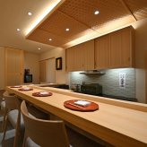 東京 神楽坂くろす 監修 和風おせち くろす 二折 各34品入 おせち料理 冷凍 正月料理 縁起物 御節 惣菜【沖縄県・離島 配送不可】