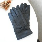 【定番】本革 ラムレザーリボン手袋 レディース ラム革 革 シープスキン リアルレザー グローブ 裏ボア 裏起毛 防寒 暖かい 温かい あったか もこもこ 柔らかい 軽量 スリム スマート 綺麗め 上品 高見え 高級感 無地 黒 ブラック M L 通勤 通学 ビジネス フォーマル 冠婚葬祭 法事 卒業式 入学式 卒園式 入園式 発表会 冷え性対策 リボンモチーフ