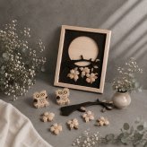 幸せフクロウのレリーフ｜国産ヒノキの木製壁飾り｜月とフクロウのインテリア｜ハンドメイド
