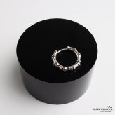 ステンレス 竹節ピアス シンプルピアス メタリック シルバー 燻し ゴシック 骨 ボーン 植物 プチプラ 片耳1点 つけっぱなしok メンズ 男性 金属アレルギー対応 イヤリング