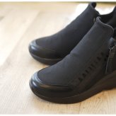 MUUM ムーム ミドルカットスニーカー 靴 レディース ストレッチニット 厚底 ボリューム ウエッジソール ロゴ 立体的 ファスナー ラウンドトゥ 誕生日 結婚記念日 母 妻 祖母 娘 父 夫 祖父 息子 友達 親戚 兄弟 父の日 母の日 クリスマス ホワイトデー 卒業 入学 バレンタインデー ラッピング ギフト
