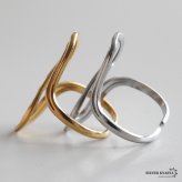 ステンレス ニュアンスリング ごつめ 不規則 S字 メタルリング オープンリング ワイドリング ゴールド シルバー 指輪 太め 大きめ 存在感 お洒落 二重ライン 幾何学 個性的 ウェーブ レディース 女性 金属アレルギー対応