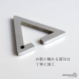 ステンレス 人気沸騰中 トライアングルイヤーカフ フェイクピアス ノンホール 三角 耳飾り シンプル ゴールド 金 メンズ レディース 片耳用 イヤリング 男性 女性