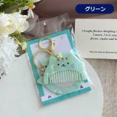 猫のミラー＆ヘアコームセット キーホルダー ミラー 鏡 コーム ねこ キャット 携帯 ネコ ヘアブラシ 猫型 猫モチーフ ブラシ かわいい おしゃれ 櫛 クシ 髪 コンパクト 薄い 美髪コーム レディース ヘアケア さらさら マッサージ 女性