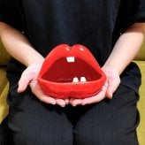卓上灰皿 おもしろい くちびる 灰皿 レッド アッシュトレイ ユニーク インテリア 口 面白い 喫煙具 唇 赤 プレゼント ギフト