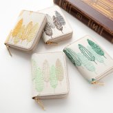 お札が折れない コンパクトウォレット 【 季節の森 】 全面 刺繍 北欧風