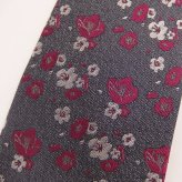 【富士桜工房】吹寄せ【冬】～椿・山茶花・梅～(グレー)・富士桜工房・日本製シルクジャカードの和風ネクタイ
