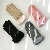 【即日発送】猫ひげ裏ボアグローブ 手袋 レディース 裏ボア 冬 暖かい ふわふわ 猫 ねこ ネコ かわいい 防寒 グローブ もこもこ フェイクファー 手袋 おしゃれ ミトン 通勤 通学 プレゼント ギフト クリスマス 誕生日 ベージュ ピンク グレー ブラック 保温 防寒手袋