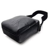 カルバンクライン ショルダーバッグ メンズ Calvin Klein BOLD CK POCKET REPORTER 斜めがけ クロスボディ ミニショルダー CKロゴ 型押し 前ポケット ブラック 黒 ポリウレタン LV04D3368G-UB1