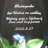 名入れ ペア ワイングラス カラーステム（赤＆青） ～ お祝いメッセージを彫刻《結婚・結婚記念日祝い》