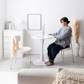 ダイニング家具 カフェテーブル 机 ダイニング デスク チューリップ 円形 丸型 食卓 一人暮らし 白 リビング コンパクト ホワイト テレワーク 大人女子 韓国インテリア 北欧 幅60 かわいい ラウンド 1本脚 デザイナーズ