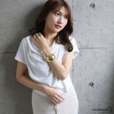甲丸 ワイドバングル 2カラー レディース ブレスレット 幅広 ボリューム ドーム シンプル 艶やか 曲線 存在感 手首 アクセサリー 大人 上品 モード カジュアル きれいめ ファッション コーディネート ワンポイント おしゃれ