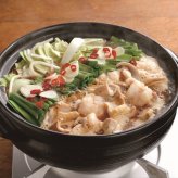 送料無料 北海道産地直送 肉の山本 すみれ監修もつ鍋濃厚みそ味2袋セット  ※ご注文後約7～10日前後での発送となります。沖縄・離島へは別途配送料が発生いたします お取り寄せグルメ スイーツ