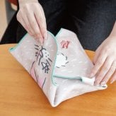 新作入荷 くっつきクロス モモンガ  保冷 保温 ランチクロス お弁当包み ランチボックス お弁当 おしゃれ くっつく ボトルホルダー ペットボトル 水筒 カバー タブレットカバー かわいい コンパクト 傘カバー 軽量 猫の日 プレゼント ウサ ゴリ