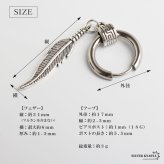 ステンレス フェザーピアス 羽根 ドロップピアス フープピアス シルバー 揺れる 存在感 幾何学 模様 大きめ プチプラ 片耳1点 つけっぱなしok メンズ 男性 金属アレルギー対応 イヤリング