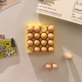 たまご マグネット 14個セット エッグトレー付き 12個 目玉焼き風 2個 冷蔵庫マグネット ミニチュア 食品サンプル風 かわいい おもしろ 雑貨 写真 メモ 固定 インテリア