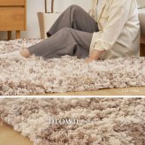 ツイストパイルのシャギーラグ Relaya（リレイア） 約90cm 円形 直径約90cm 円形 ポリエステル 使い込むほどねじれがほどけ やわらかな風合いへ ツイストした長いパイルが立ち上がり 一般的なシャギーラグとは違うボリューム感が魅力