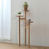 サイドテーブル ステップトレイテーブル チーク 無垢材 フラワースタンド 木製 観葉植物 テーブル トレイ 収納 天然素材 3段 スリム 和モダン アジアン ナチュラル カントリー 玄関 リビング 組立 シンプルな暮らし 普遍的 家具 ディスプレイ 3枚