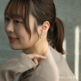 ピアス チタン フープ ハーフ 大きめ 純チタン 幅2mm×直径20mm 全8色 アレルギー対応 医療用 日本製 おすすめ メンズ レディース 片耳 1個 かわいい カラフル