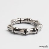 ステンレス 竹節ピアス シンプルピアス メタリック シルバー 燻し ゴシック 骨 ボーン 植物 プチプラ 片耳1点 つけっぱなしok メンズ 男性 金属アレルギー対応 イヤリング