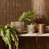 ferm LIVING ファームリビング セラミック バスケット スモール 直径16cm 北欧雑貨 インテリア カゴ おしゃれ 小物入れ デンマーク 収納 陶器 ポットカバー 鉢カバー インテリア雑貨 北欧雑貨 キッチン 玄関 リビング