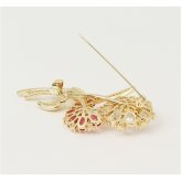 ブローチ セレモニー 通販 パールブローチ 胸飾り アクセサリー 花 フラワー デザイン レディース 大人 フォーマル 入学式 入園式 卒業式 卒園式 結婚式 お祝い 華やか 高級感 きれいめ 上品 エレガント キラキラ おしゃれ かわいい ジュエリー