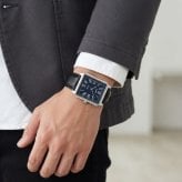 カシオ 腕時計 メンズ シルバー ブルー 青 ブラック アナログ チープカシオ チプカシ レザーベルト 長方形 スクエア ローマ数字 海外モデル 逆輸入 50m防水 薄型 軽量 仕事 ビジネス プレゼント CASIO 収納ケース付き 成人 卒業 入学