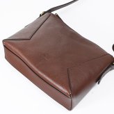 イルビゾンテ IL BISONTE ショルダーバッグ クロスボディバッグ レディース ダークブラウン BCR416PV0001BW620 送別会 誕生日 お中元 結婚祝い 結婚式 高級 父の日 母の日 ホワイトデー