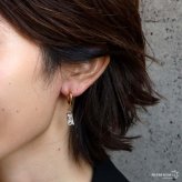 ステンレス 大粒ジルコニア フープピアス 2カラー レディース スクエア 長方形 一粒 揺れる ドロップピアス リングピアス シルバー ゴールド きれいめ 上品 華やか 大ぶり 存在感 耳飾り 女性用 アクセサリー 両耳用2点セット