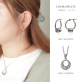 ハワイアンジュエリー ピアス 金属アレルギー対応 純チタンポスト シルバー925 スクロール チャーム フープピアス クロッシングピアス 20G(ゲージ) 幅20mm レディース 誕生日 プレゼント ハロウィン 【品番：HE-SP3263】