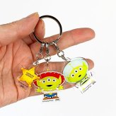 ディズニー エイリアン 3連キーホルダー 保安官バッジ エイリアン ストラップ Disney トイストーリー グリーン  (MCOR)