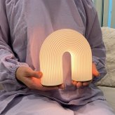 ferm LIVING ファームリビング アーチ型 Vuelta ヴエルタ ポータブル ランプ ポータブルライト持ち運び 間接照明 北欧インテリア LED 人気 ブランド おしゃれ 充電 照明